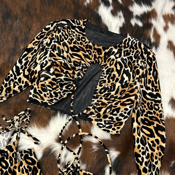 Revolve h:ours two piece animal print set worn once - Picture 7 of 7